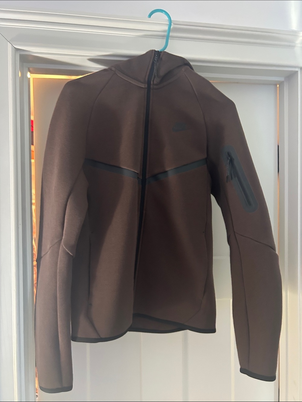 Nike Men's Brown Full-Zip Performance Hooded Jacket
